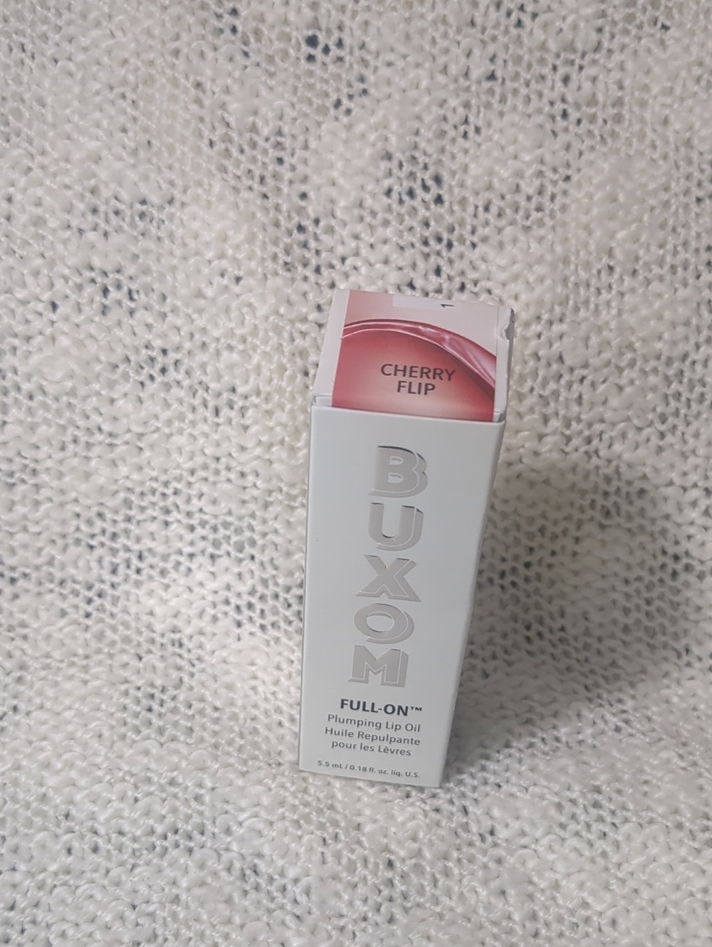 Buxom Full-On Plumping Lip Oil in Cherry Flip, 5.5ml/0.18fl oz - Picture 2 of 10